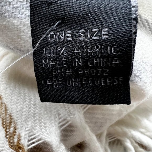 Steve Madden Scarf Oversized Wrap Fringe Ivory Plaid Multicolor 68" Long NEW - Picture 6 of 7